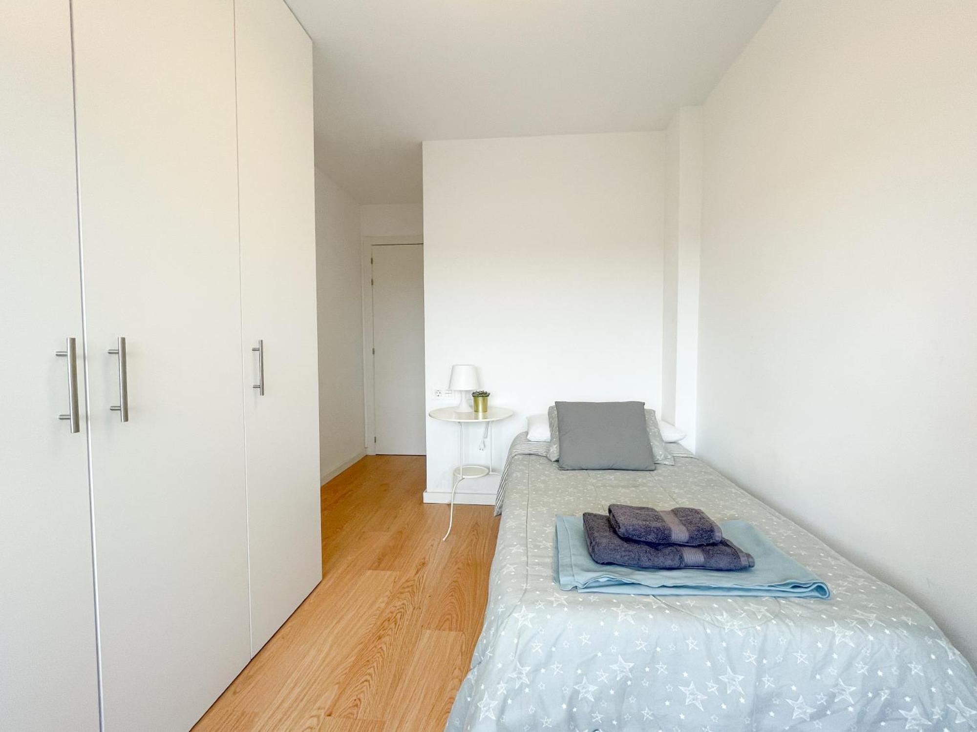 Moderno Plz De La Merced Appartement